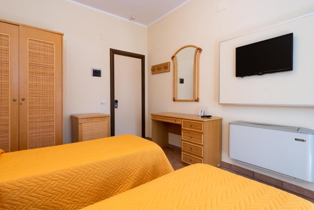 Hotel Il Ceppo Agropoli Exterior photo