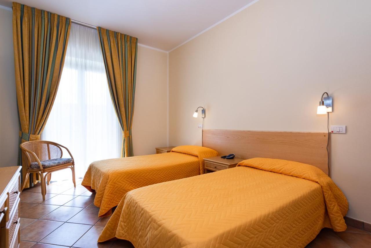 Hotel Il Ceppo Agropoli Exterior photo