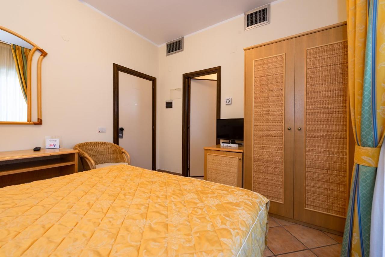 Hotel Il Ceppo Agropoli Exterior photo
