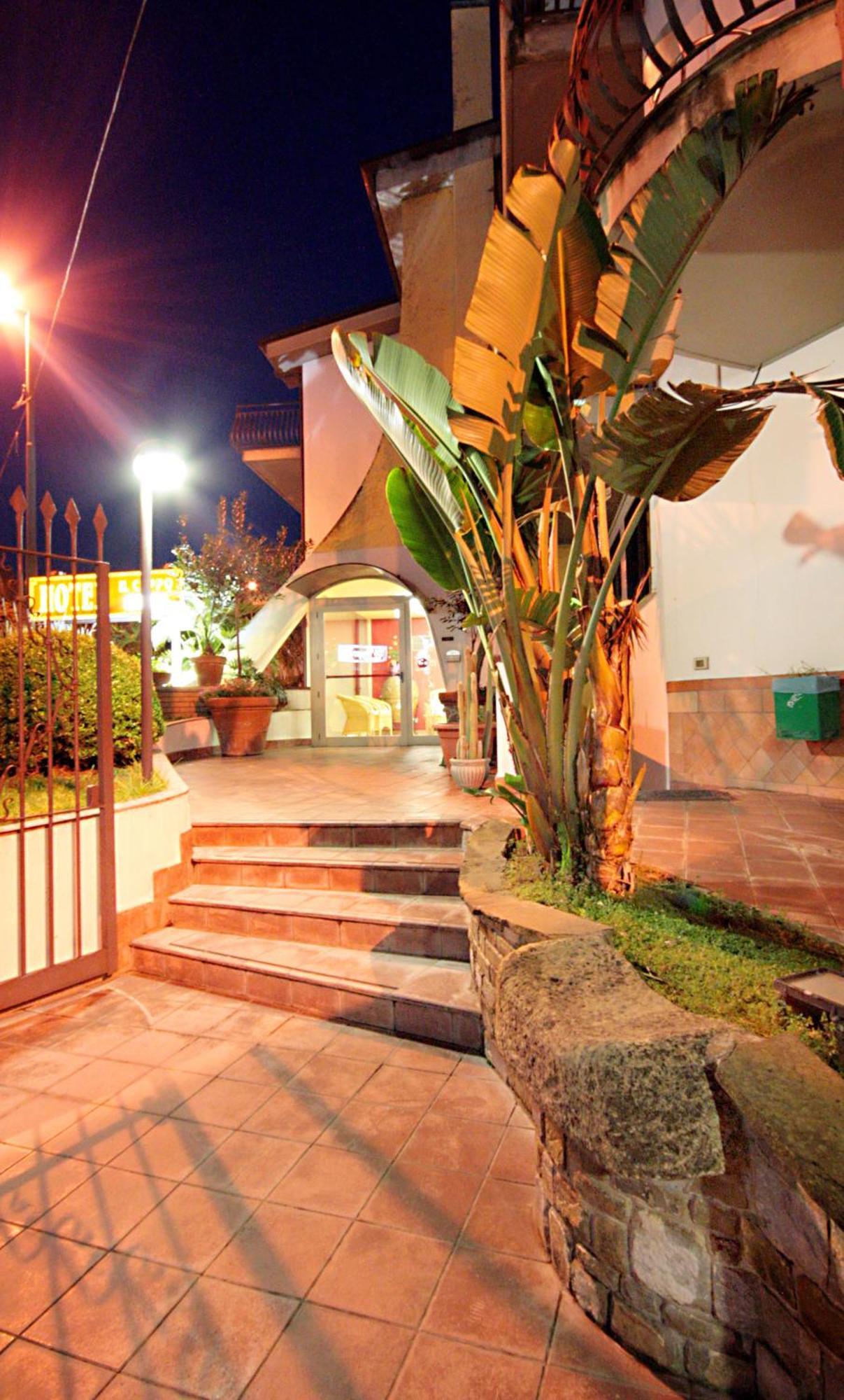 Hotel Il Ceppo Agropoli Exterior photo